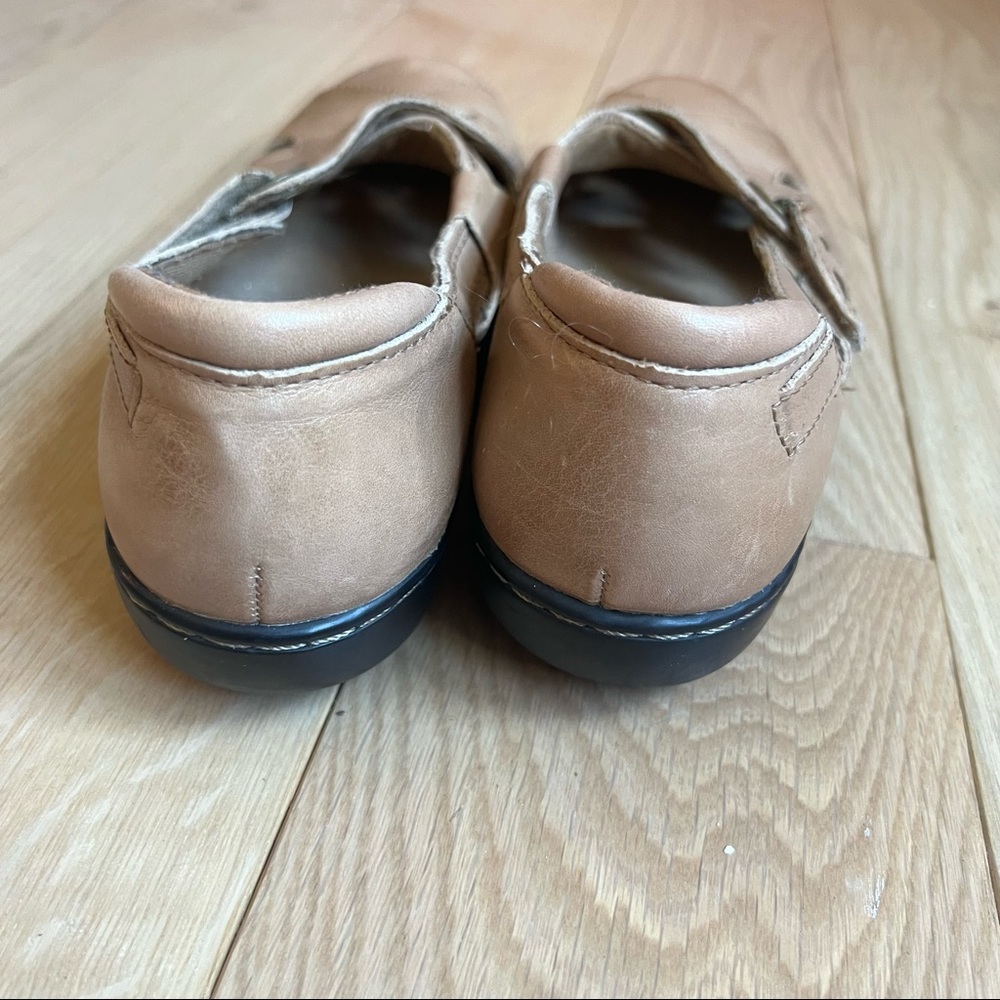 Clarks Slip-on Tan Shoes - Picture 7 of 7